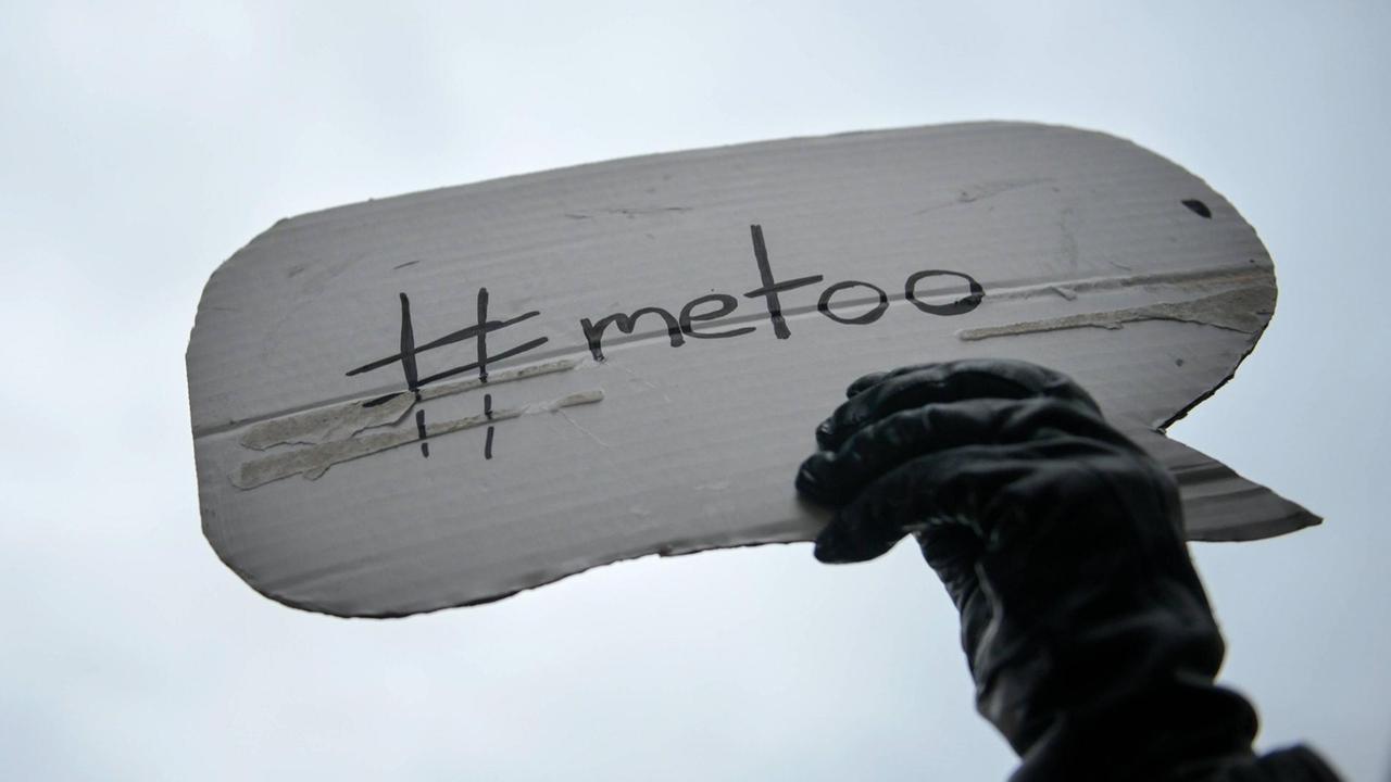 Demonstration gegen sexualisierte Gewalt und sexistische Übergriffe am 28.10.2017 in Berlin Neukölln Demonstration gegen sexualisierte Gewalt und sexistische Übergriffe am 28.10.2017 in Berlin Neukölln