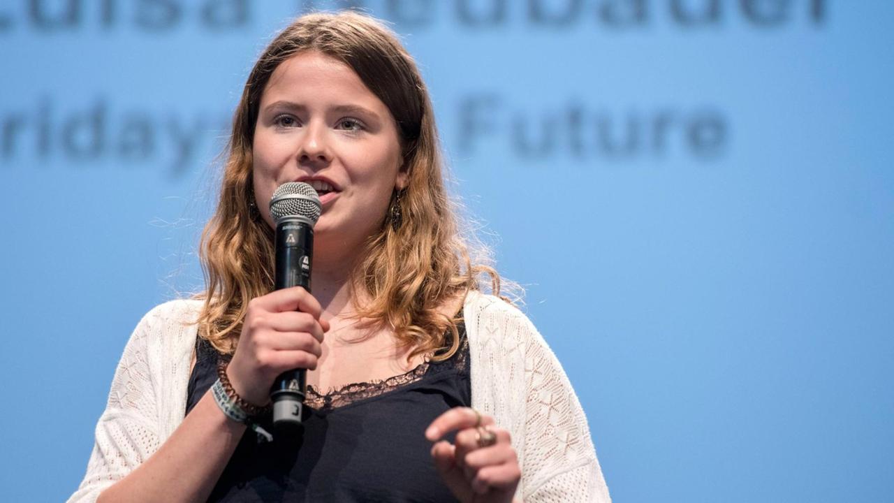 Klimaaktivistin Luisa Neubauer beim Evangelischen Kirchentag in Dortmund am 20.6.2019 Klimaaktivistin Luisa Neubauer beim Evangelischen Kirchentag in Dortmund am 20.6.2019