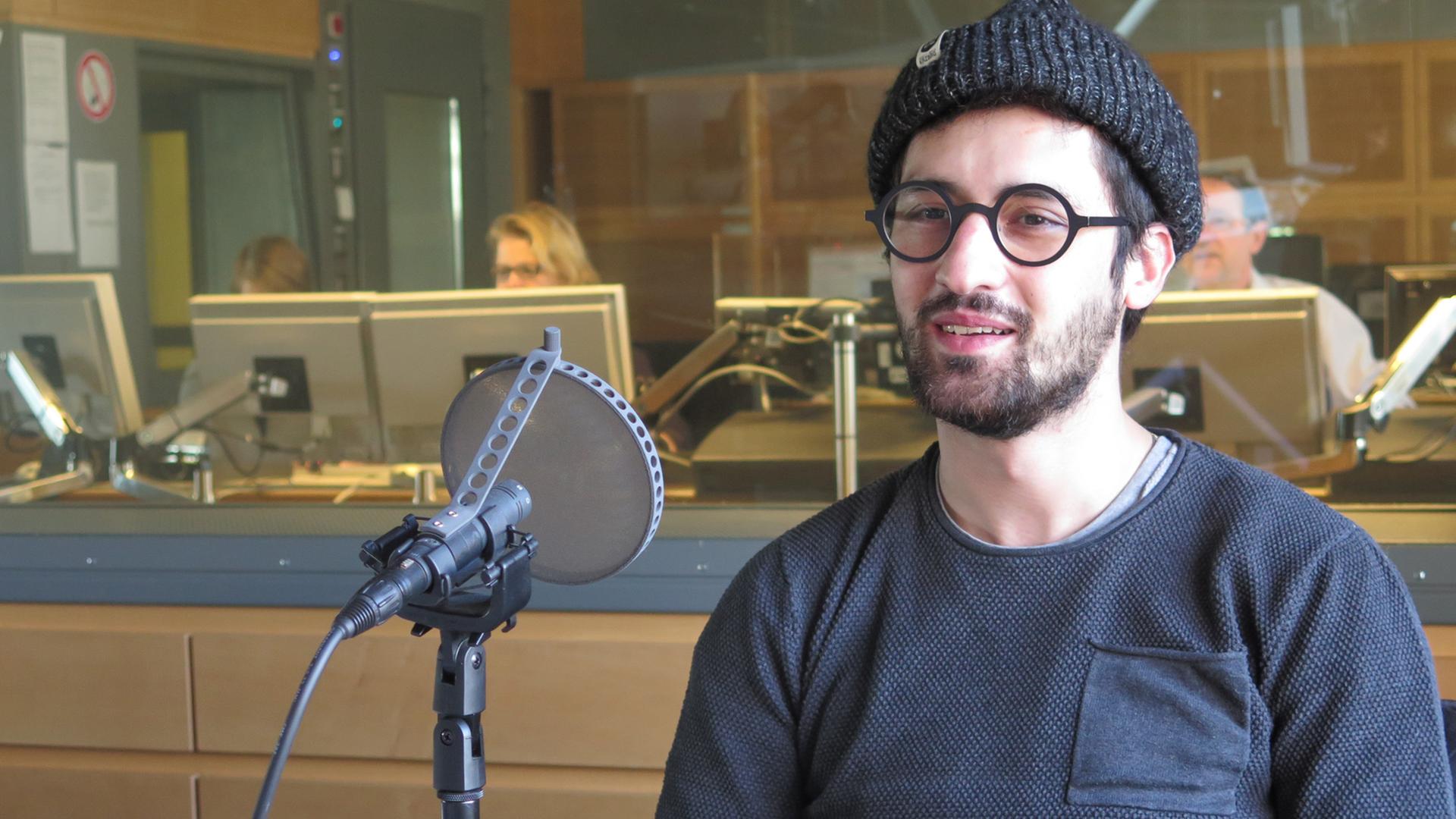 Der Theaterregisseur Ersan Mondtag in der Sendung "Im Gespräch" im Deutschlandradio Kultur Der Theaterregisseur Ersan Mondtag in der Sendung "Im Gespräch" im Deutschlandradio Kultur