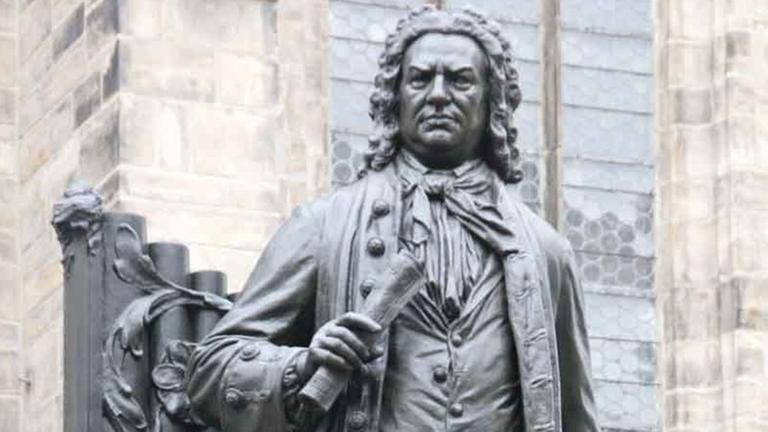 Johann Sebastian Bach oder wie Sebastian Krumbiegel ihn nennt, den "Meister". Als Thomaner hat er die Werke Bachs rauf und runter gesungen und hat die Texte bis heute im Kopf.