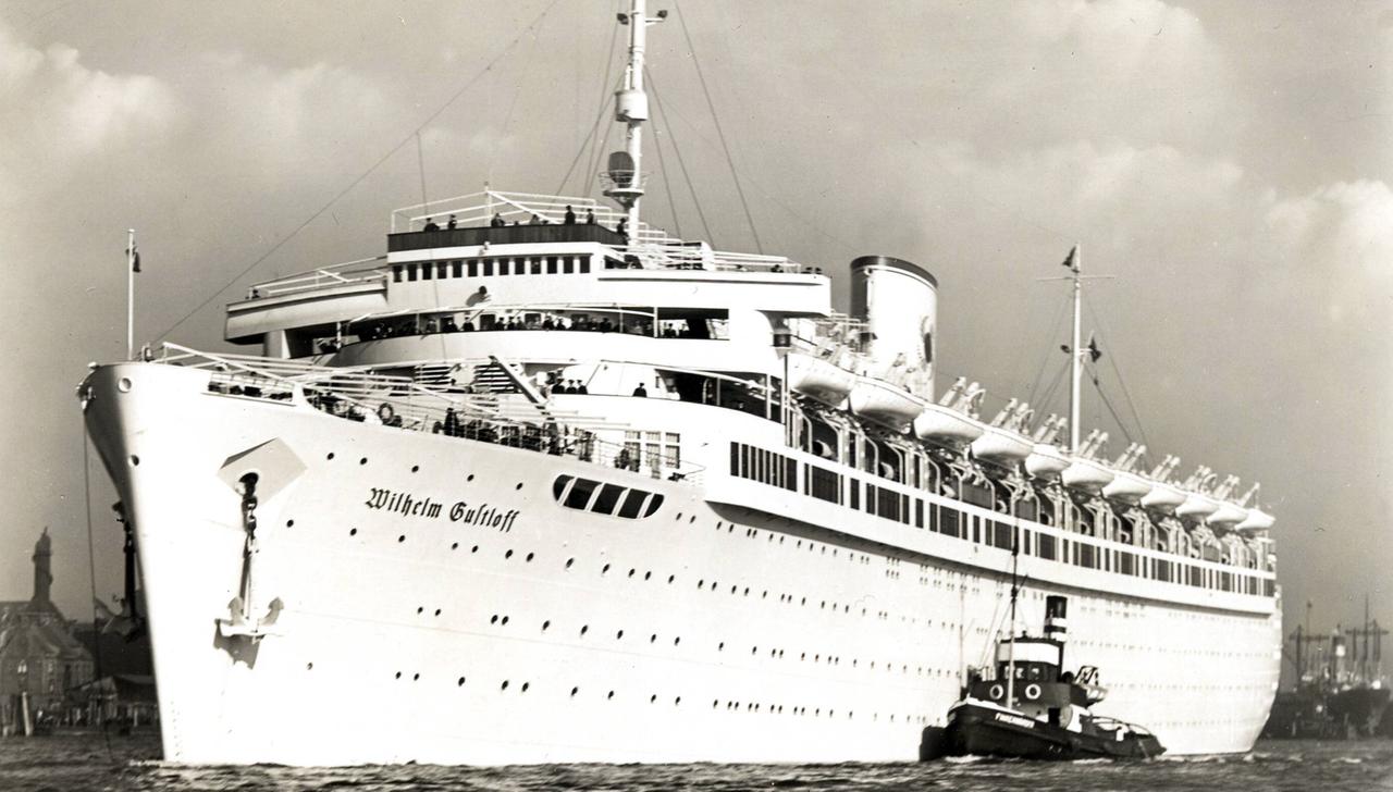 Der Kraft durch Freude-Dampfer und späteres Flüchtlingsschiff "Wilhelm Gustloff" Der Kraft durch Freude-Dampfer und späteres Flüchtlingsschiff "Wilhelm Gustloff"