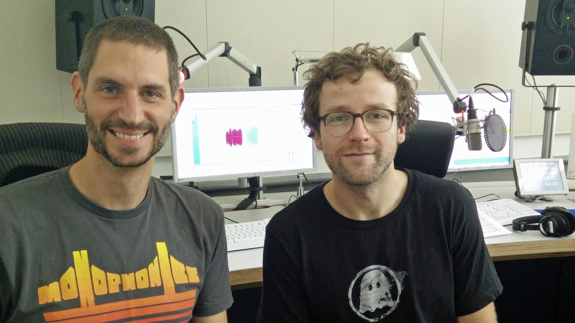 Der Labelbetreiber und Marketingexperte Andreas Gutjahr (l) zu Gast bei Deutschlandradio Kultur - in der "Tonart" mit Moderator Carsten Rochow. Der Labelbetreiber und Marketingexperte Andreas Gutjahr (l) zu Gast bei Deutschlandradio Kultur - in der "Tonart" mit Moderator Carsten Rochow.