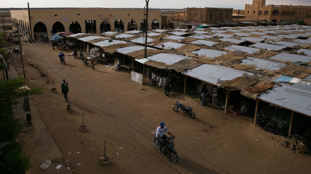 Ein Blick auf den Markt in der Innenstadt von Gao in Mali. Ein Blick auf den Markt in der Innenstadt von Gao in Mali.