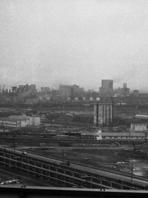 Ein Industriegebiet Mitte der 60er-Jahre in der DDR