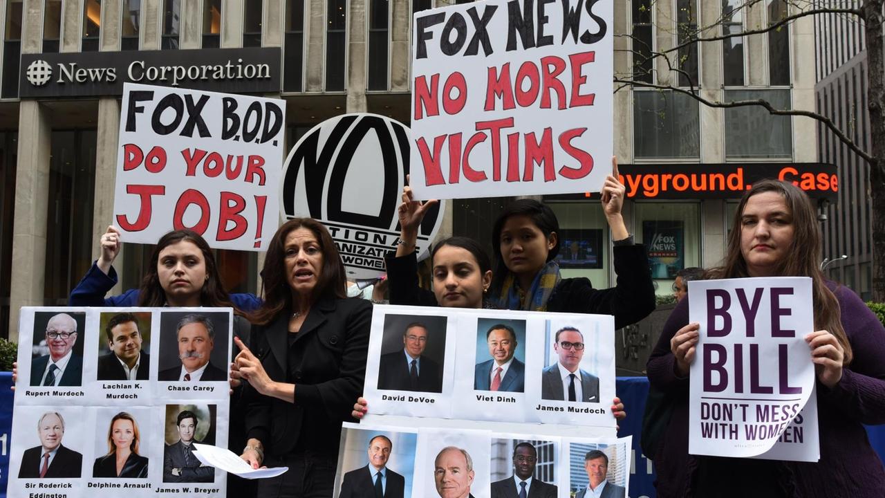 Proteste vor dem US-Fernsehsender Fox News (20.4.2017) Proteste vor dem US-Fernsehsender Fox News (20.4.2017)