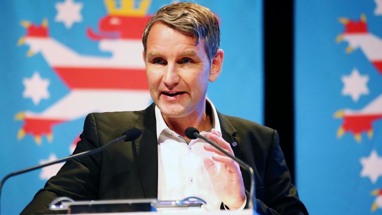 Thüringens AfD-Chef Björn Höcke auf dem Landesparteitag in Pfiffelbach. Thüringens AfD-Chef Björn Höcke auf dem Landesparteitag in Pfiffelbach.