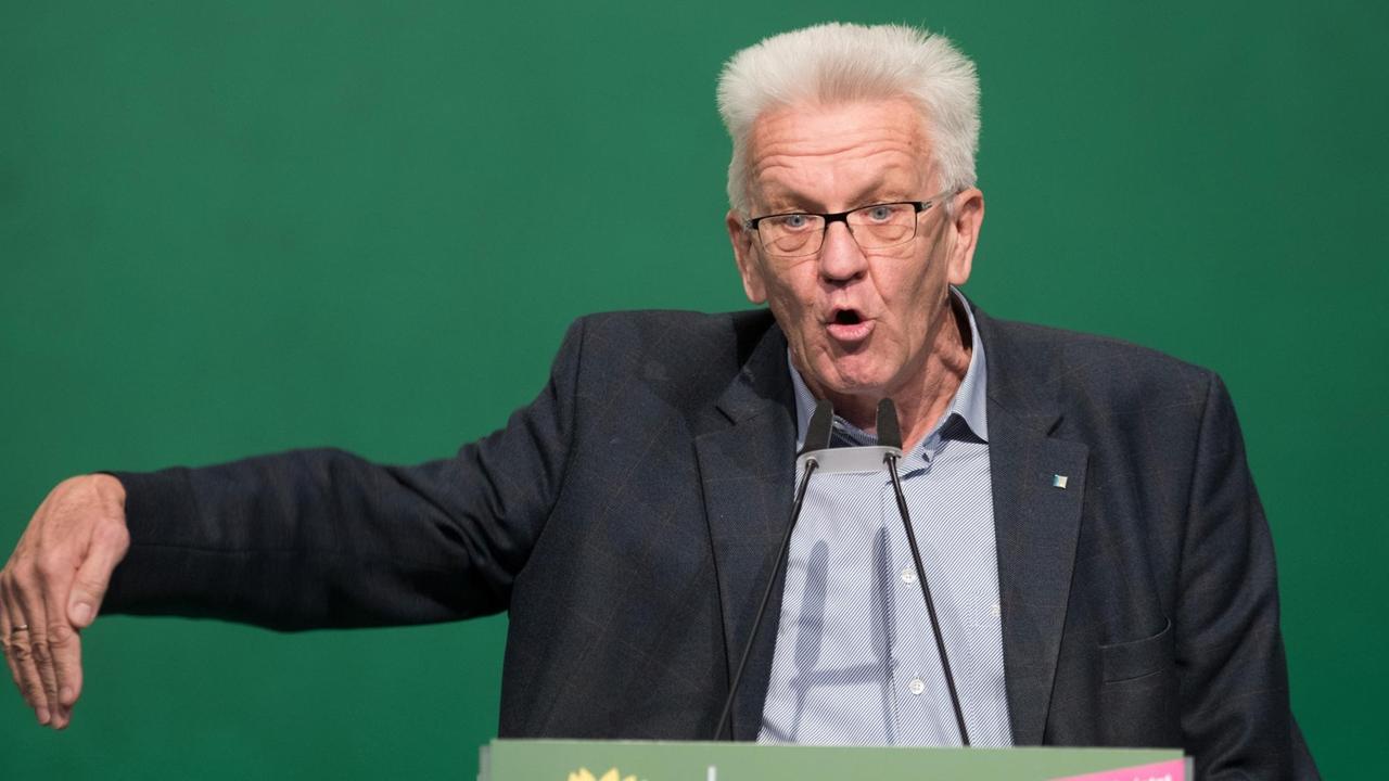 Der baden-württembergische Ministerpräsident Winfried Kretschmann spricht in Münster auf dem Bundesparteitag der Grünen.