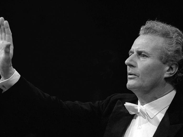 Der britische Dirigent Sir Colin Davis
