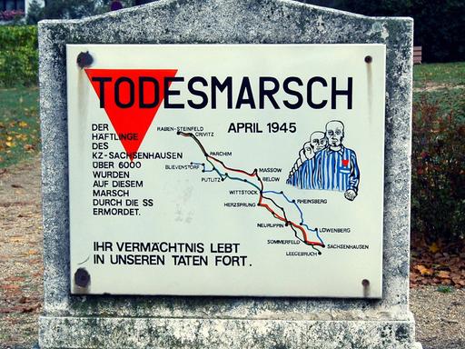 Gedenktafel "Todesmarsch" veranschaulicht die Strecke des Marsches der Häftlinge des ehemaligen KZs Sachsenhausen.