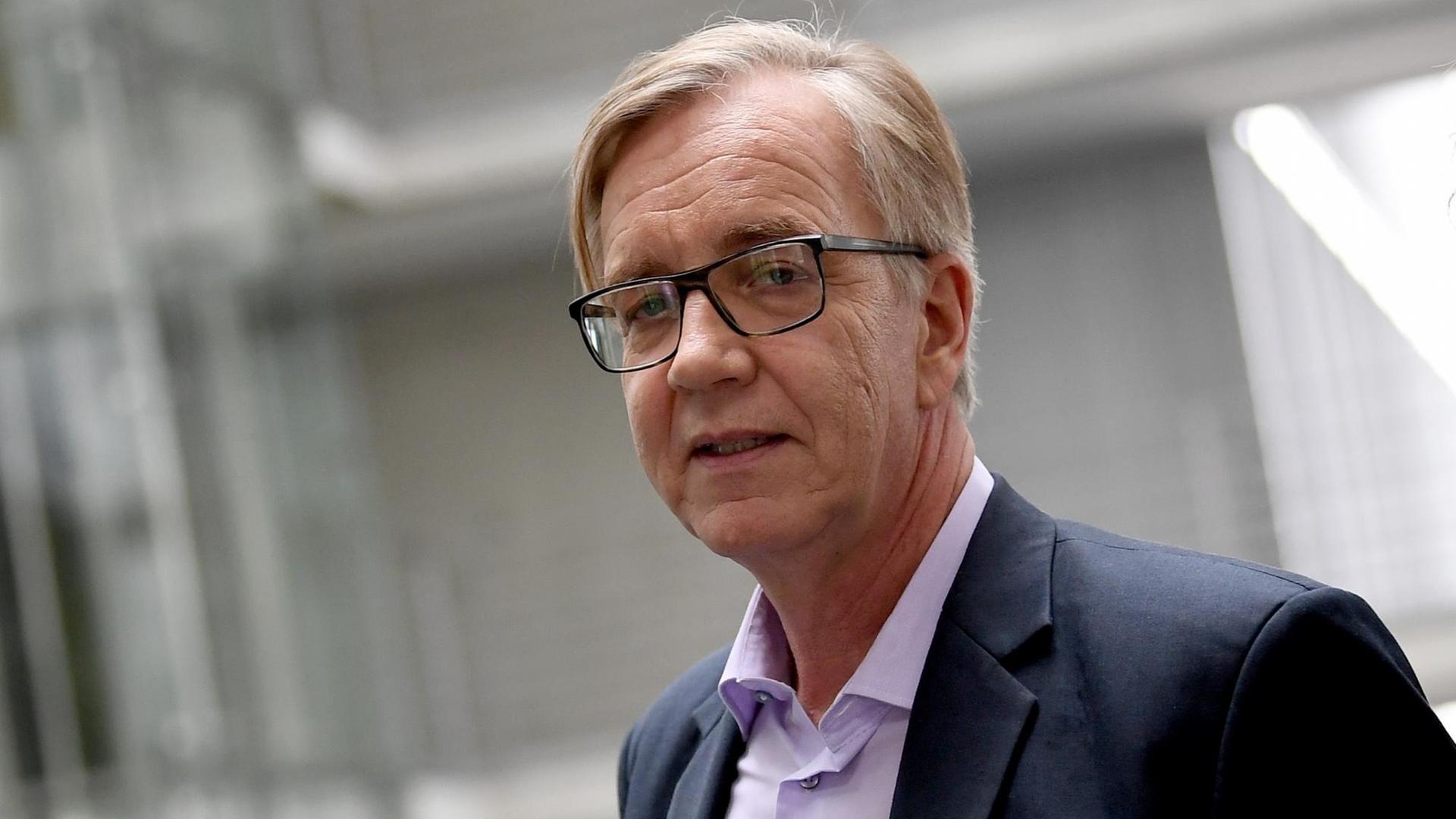 Zu sehen ist Dietmar Bartsch, Fraktionsvorsitzender der Partei Die Linke im Bundestag. Zu sehen ist Dietmar Bartsch, Fraktionsvorsitzender der Partei Die Linke im Bundestag.