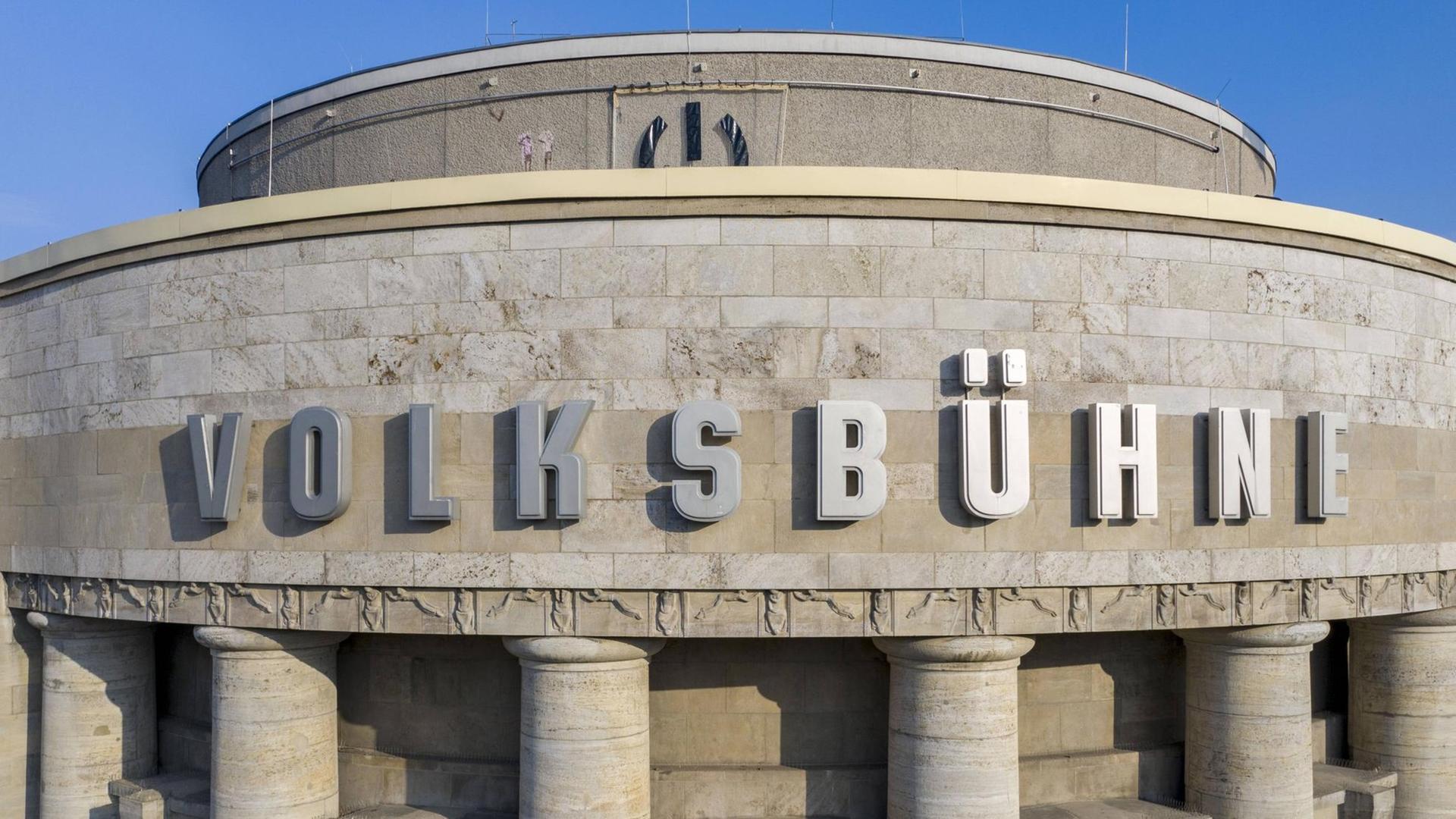 Die Volksbühne in Berlin auf einer Außenansicht. Die Volksbühne in Berlin auf einer Außenansicht.