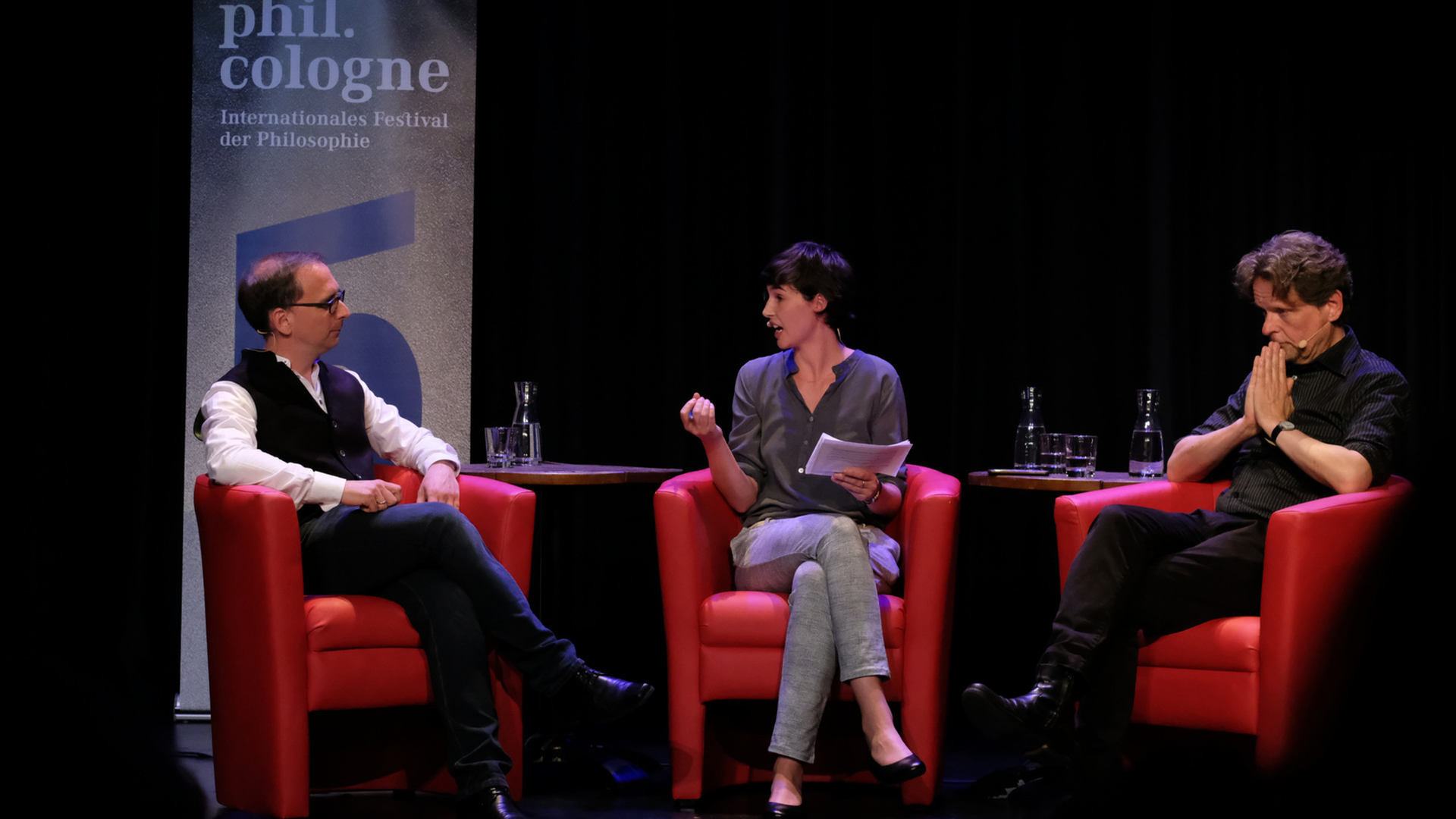 phil.cologne-Diskussion "Wo sitzt die Seele? Über Selbsterkenntnis" - David Lauer, Simone Miller, Michael Pauen (von links nach rechts).