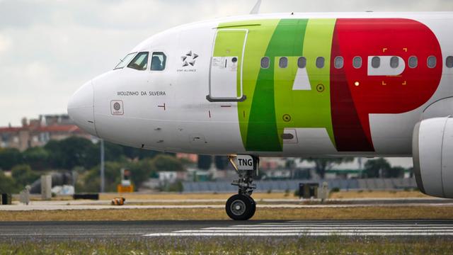Airbus A320-214 der portugiesischen Fluggesellschaft TAP