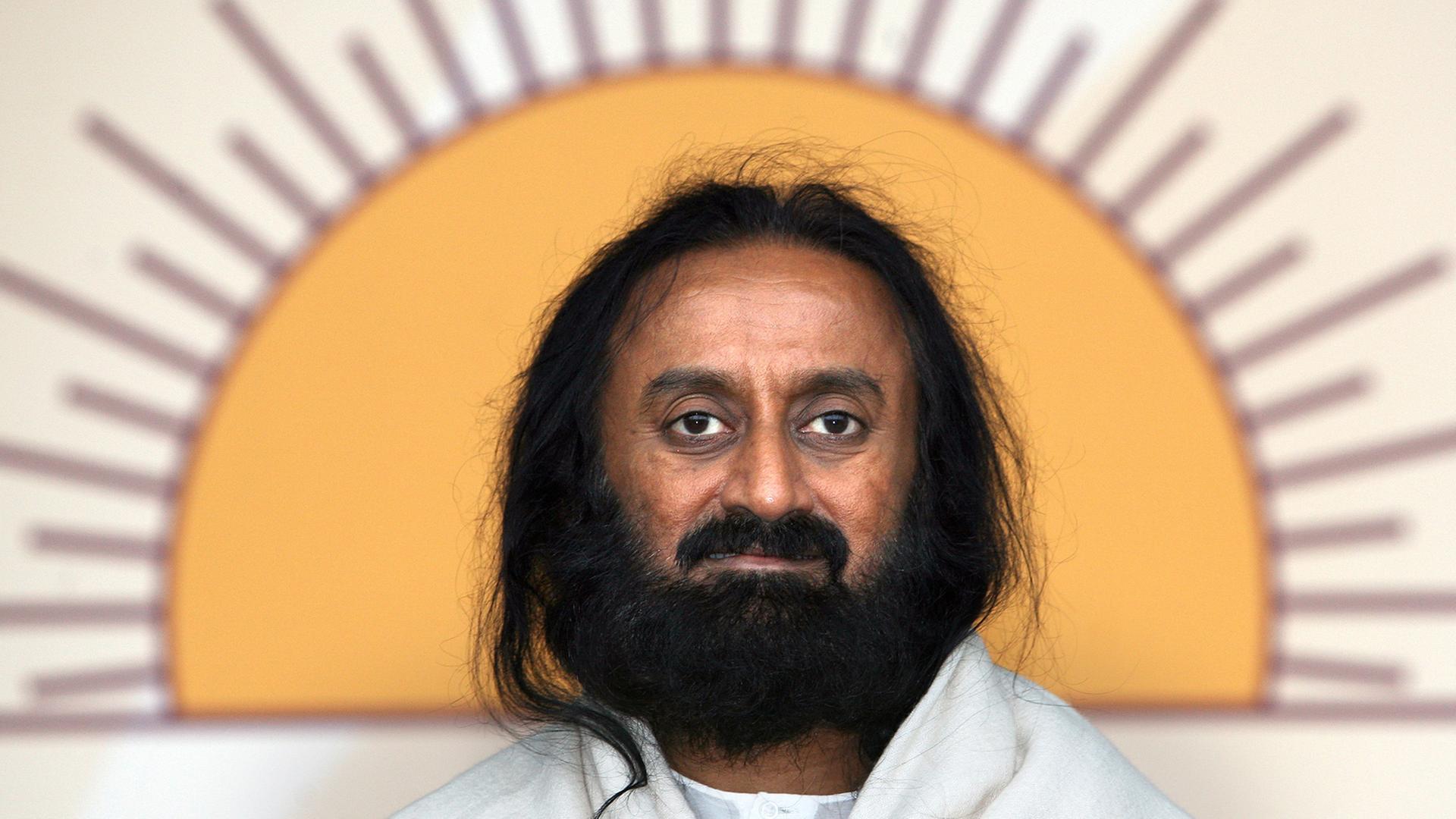 Der indische Guru Sri Sri Ravi Shankar beim "World Culture Festival" im Olympiastadion in Berlin 2011. Der indische Guru Sri Sri Ravi Shankar beim "World Culture Festival" im Olympiastadion in Berlin 2011.