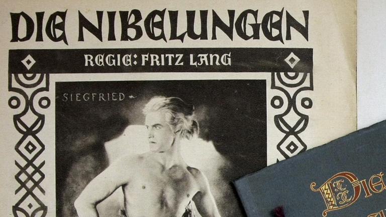 Programmhefte des Fritz Lang Filmes von 1924 werden im Museum "Nibelungen(h)ort" in Xanten gezeigt.