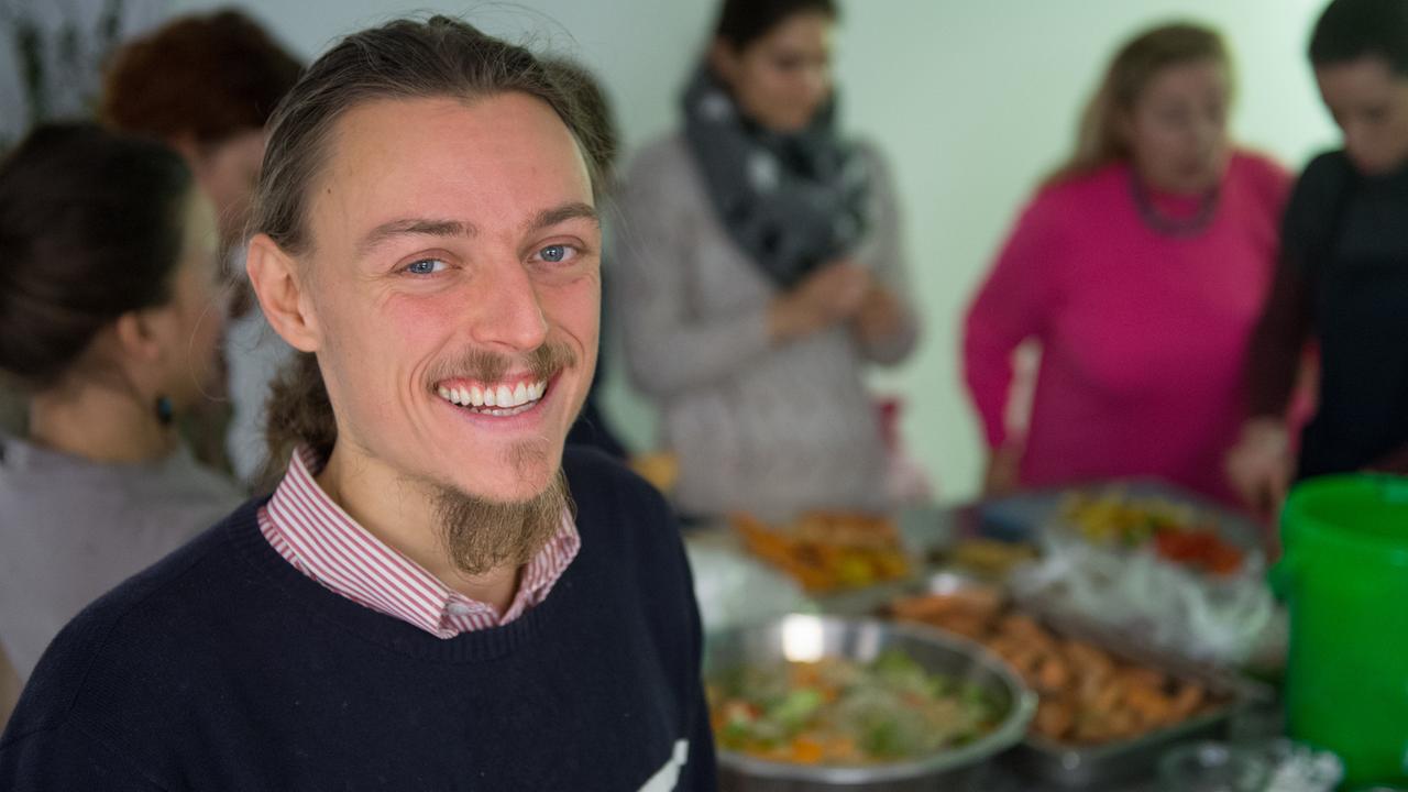 Der Aktivist Raphael Fellmer in der kulinarischen Denkfabrik Contemporary Food Lab