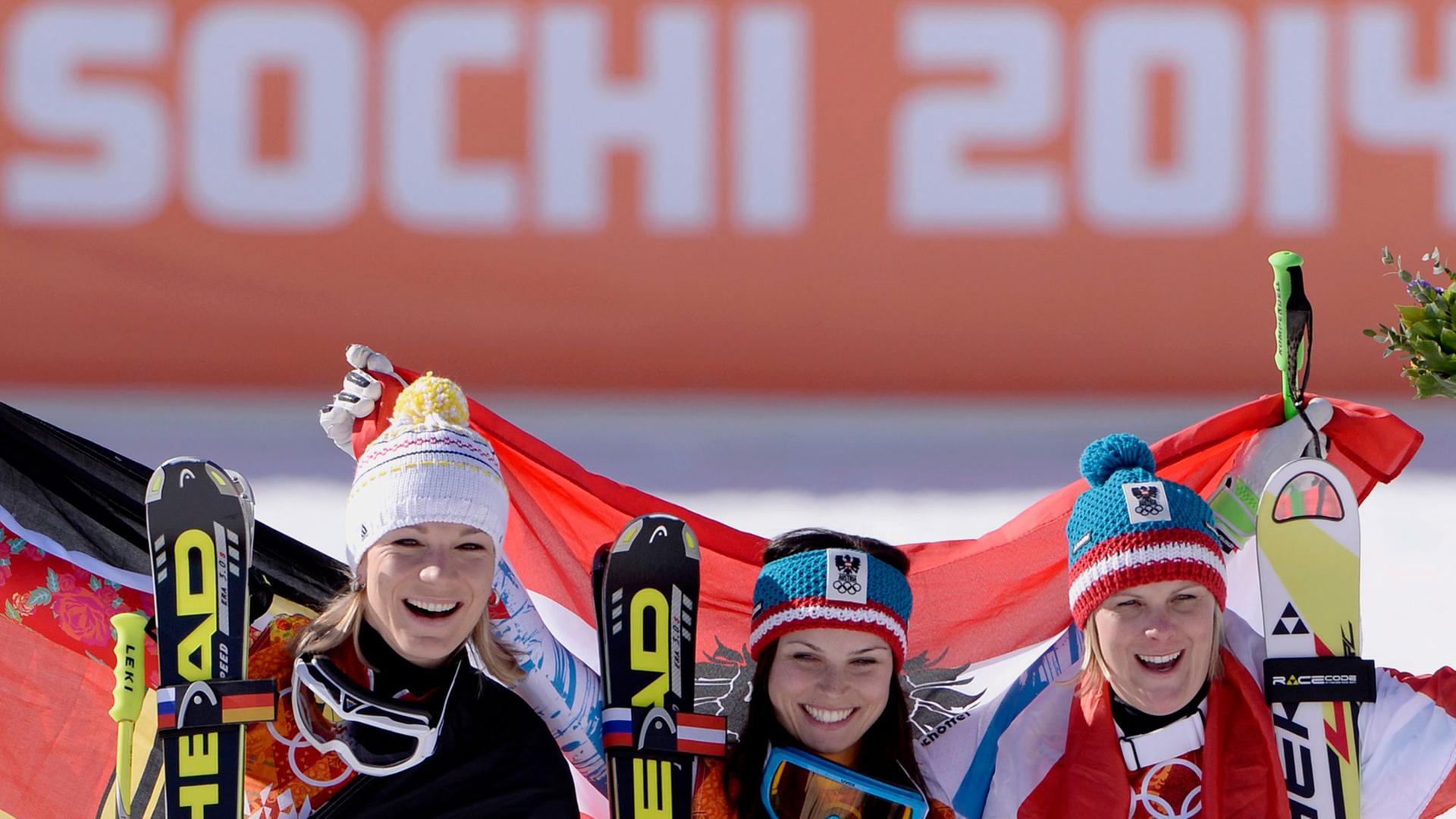 Super-G Gewinnerinnen auf dem Siegespodest Super-G Gewinnerinnen auf dem Siegespodest