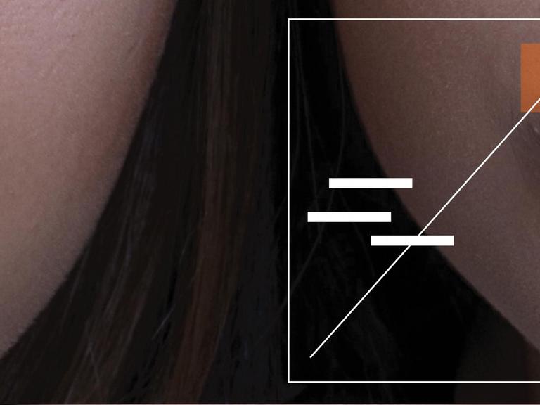 Zwei Teile eines Gesichts nebeneinander, zu sehen sind nur die Wangen und ein Teil der Lippen.
