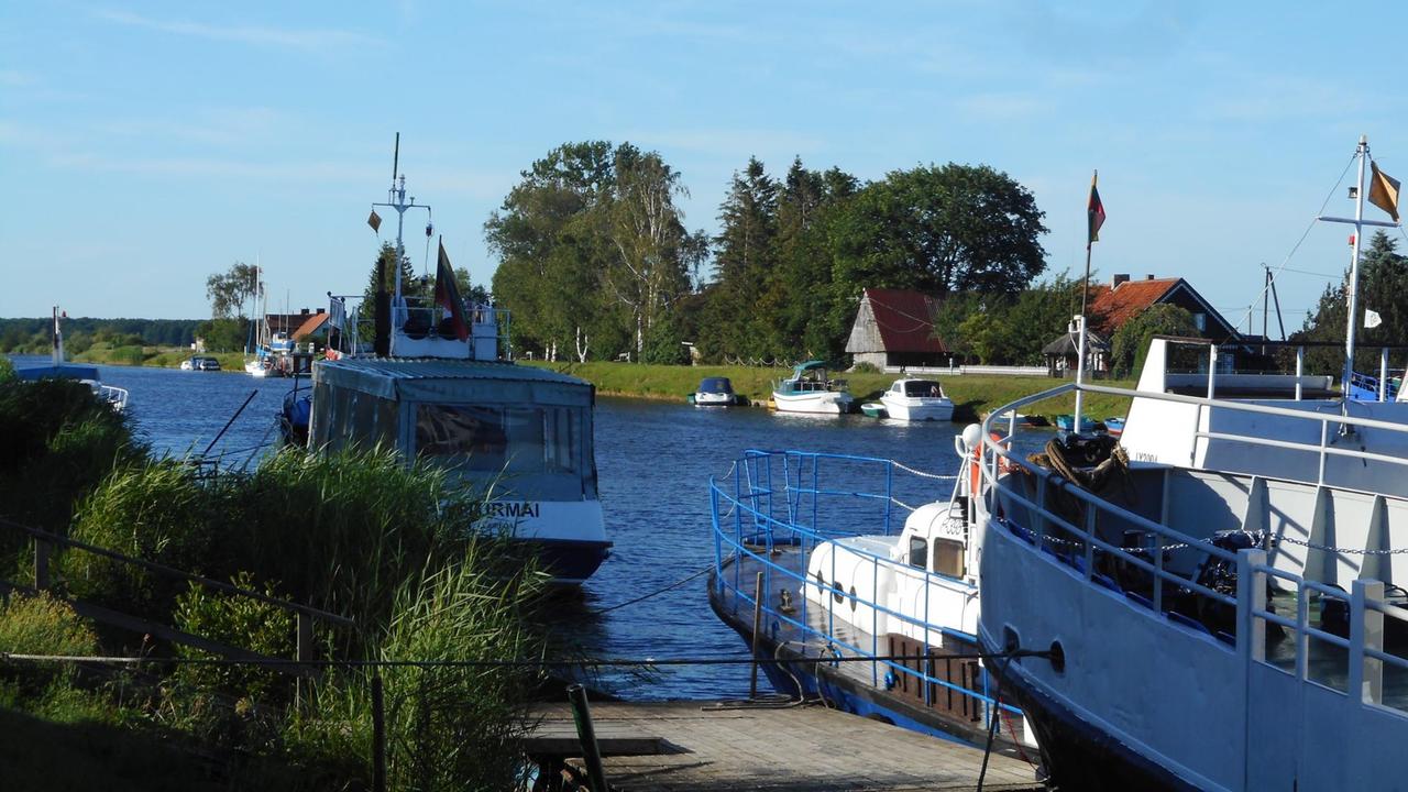 Der Fluss Minija im Mündungsdelta der Memel (Litauen) Der Fluss Minija im Mündungsdelta der Memel (Litauen)