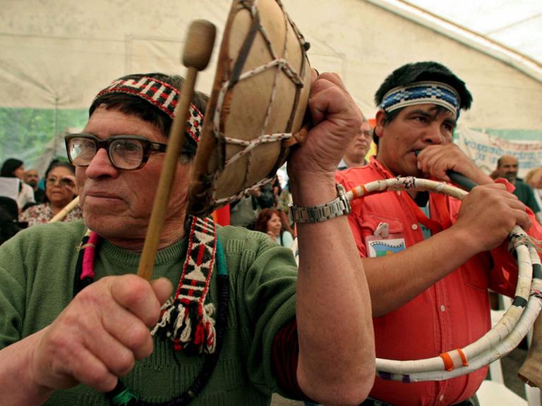 Argentinische Mapuche beim Third People's Summit