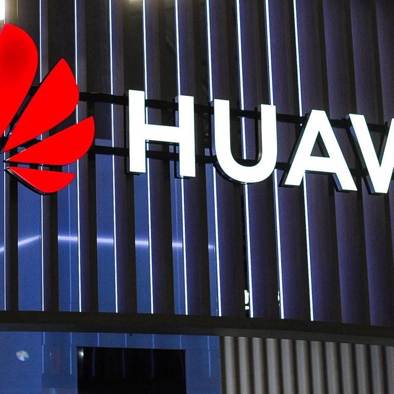 Huawei Logo auf dem Mobile World Congress in Barcelona