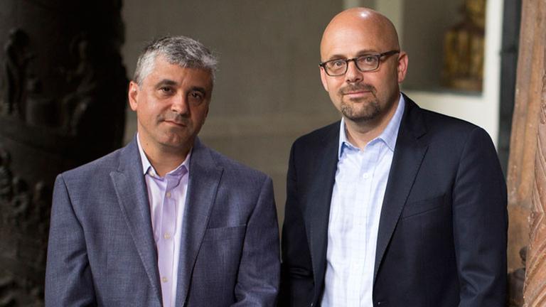 Die Autoren Steven Levitsky (l) und Daniel Ziblatt Die Autoren Steven Levitsky (l) und Daniel Ziblatt