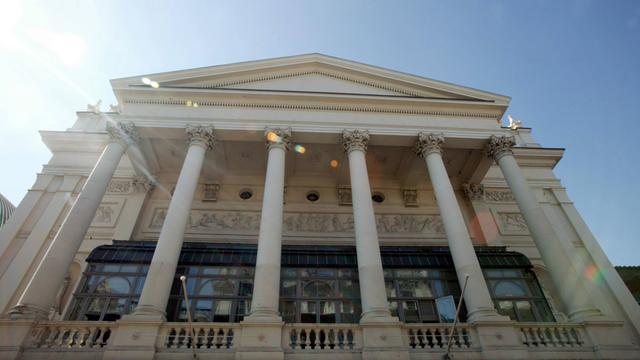 Außenansicht des Royal Opera House in London