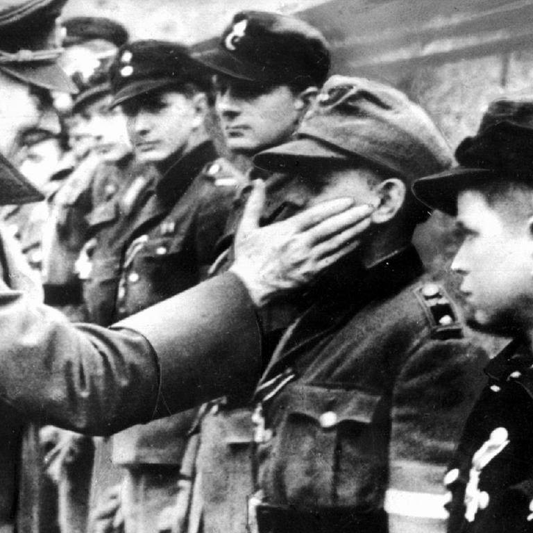 Von Wann Bis Wann War Die Nsdap An Der Macht Gründung der NSDAP vor 100 Jahren - Rückgrat der Nazi-Herrschaft