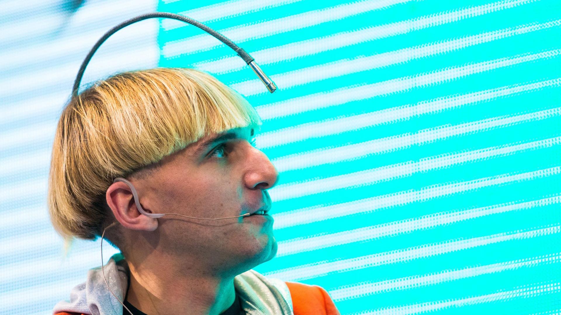 Cyborg Neil Harbisson Cyborg Neil Harbisson