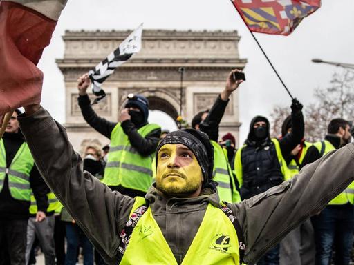 Die sogenannten Gelbwesten protestieren in Frankreich