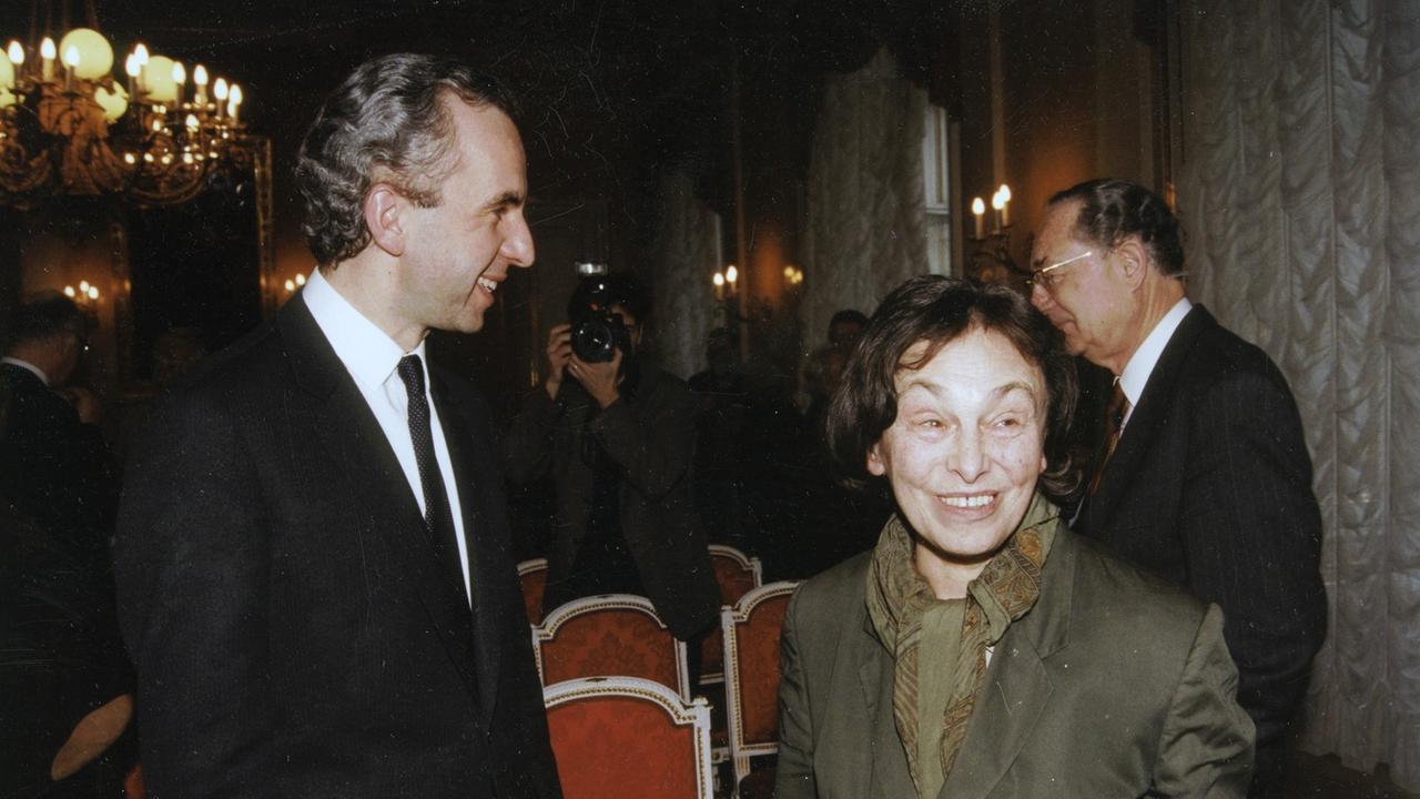 Ilse Aichenberg bei der Verleihung des Östereichischen Staatspreises für Literatur 1995 Ilse Aichenberg bei der Verleihung des Östereichischen Staatspreises für Literatur 1995