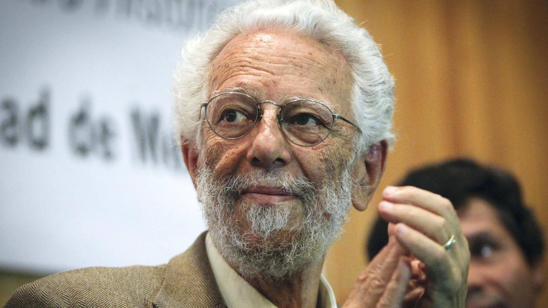 Der Philosoph Enrique Dussel in einer Aufnahme von 2013 Der Philosoph Enrique Dussel in einer Aufnahme von 2013