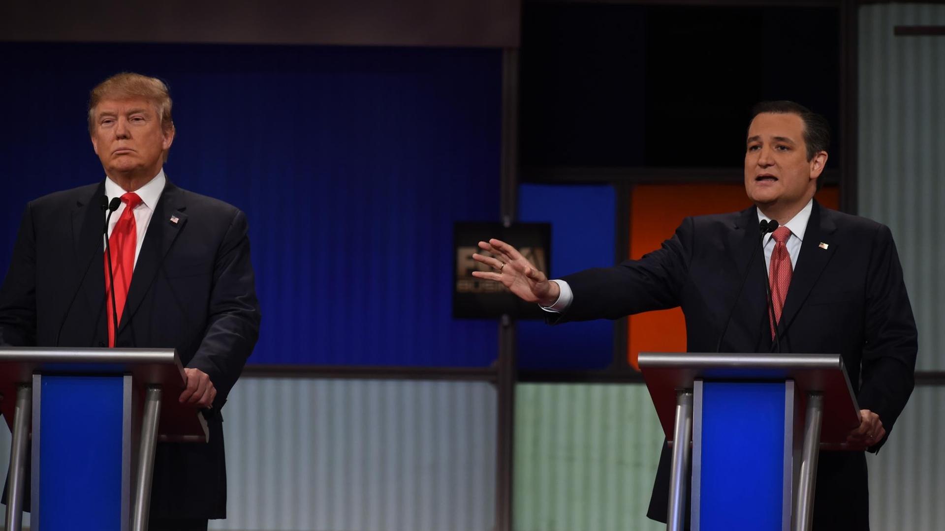 Donald Trump (links) und Ted Cruz wollen beide für die Republikaner bei den US-Präsidentschaftswahlen kandidieren. Donald Trump (links) und Ted Cruz wollen beide für die Republikaner bei den US-Präsidentschaftswahlen kandidieren.