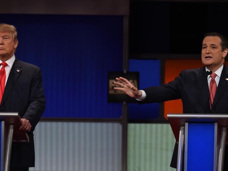 Donald Trump (links) und Ted Cruz wollen beide für die Republikaner bei den US-Präsidentschaftswahlen kandidieren.