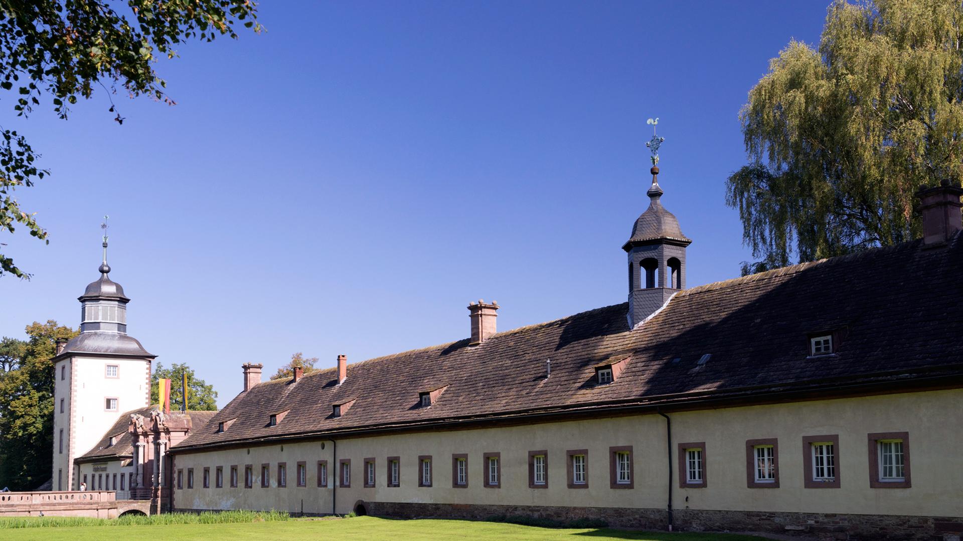 Eingang zum Weltkulturerbe Kloster Corvey. Eingang zum Weltkulturerbe Kloster Corvey.