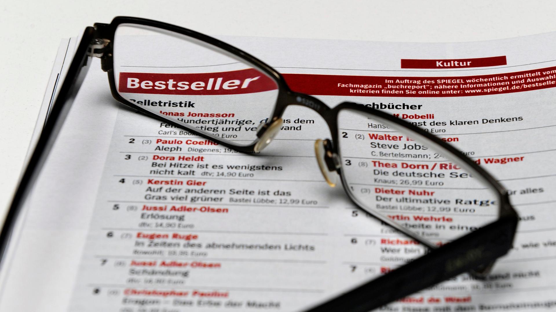 ie Bestsellerliste der Monatszeitschrift "De Spiegel" liegt am Montag (23.01.2012) in Berlin auf einem Tisch. ie Bestsellerliste der Monatszeitschrift "De Spiegel" liegt am Montag (23.01.2012) in Berlin auf einem Tisch.