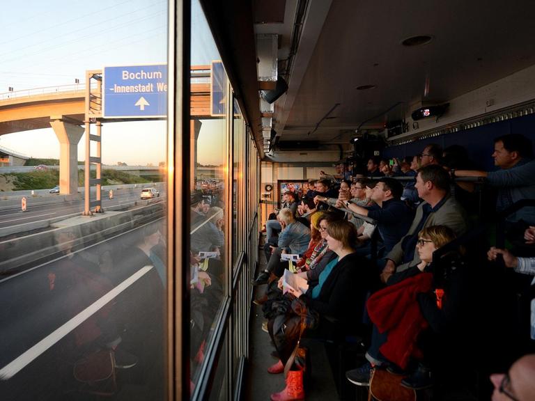 Die Performance "Truck Tracks" des Theaterkollektivs "Rimini Protokoll".