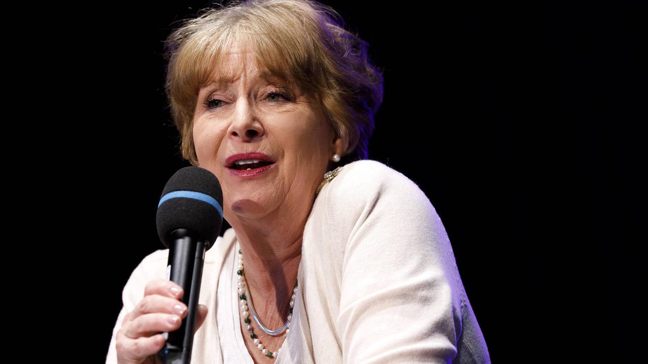 Die britische Schriftstellerin Minette Walters bei der lit.Cologne 2018. Die britische Schriftstellerin Minette Walters bei der lit.Cologne 2018.