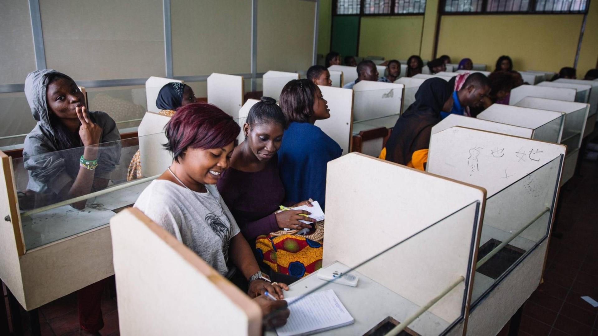 Local student have a Chinese language class at the Confucius Institute of the University of Lagos in Nigeria, June 6, 2014. The Confucius Institute Day event was held here on Friday, attracting a number of local students who have interest in Chinese language and culture. Since 2004, China has established 445 Confucius Institutes and 665 Confucius Classrooms in 122 countries and regions to promote the Chinese language and culture around the world. (Xinhua/Zhang Weiyi) NIGERIA-LAGOS-CONFUCIUS INSTITUTE DAY PUBLICATIONxNOTxINxCHN Local Student have a Chinese Language Class AT The Confucius Institute of The University of Lagos in Nigeria June 6 2014 The Confucius Institute Day Event what Hero Here ON Friday Attracting a Number of Local Students Who have Interest in Chinese Language and Culture Since 2004 China has Established 445 Confucius Institute and 665 Confucius classrooms in 122 Countries and Regions to promote The Chinese Language and Culture Around The World XINHUA Zhang Weiyi Nigeria Lagos Confucius Institute Day PUBLICATIONxNOTxINxCHN Local student have a Chinese language class at the Confucius Institute of the University of Lagos in Nigeria, June 6, 2014. The Confucius Institute Day event was held here on Friday, attracting a number of local students who have interest in Chinese language and culture. Since 2004, China has established 445 Confucius Institutes and 665 Confucius Classrooms in 122 countries and regions to promote the Chinese language and culture around the world. (Xinhua/Zhang Weiyi) NIGERIA-LAGOS-CONFUCIUS INSTITUTE DAY PUBLICATIONxNOTxINxCHN Local Student have a Chinese Language Class AT The Confucius Institute of The University of Lagos in Nigeria June 6 2014 The Confucius Institute Day Event what Hero Here ON Friday Attracting a Number of Local Students Who have Interest in Chinese Language and Culture Since 2004 China has Established 445 Confucius Institute and 665 Confucius classrooms in 122 Countries and Regions to promote The Chinese Language and Culture Around The World XINHUA Zhang Weiyi Nigeria Lagos Confucius Institute Day PUBLICATIONxNOTxINxCHN