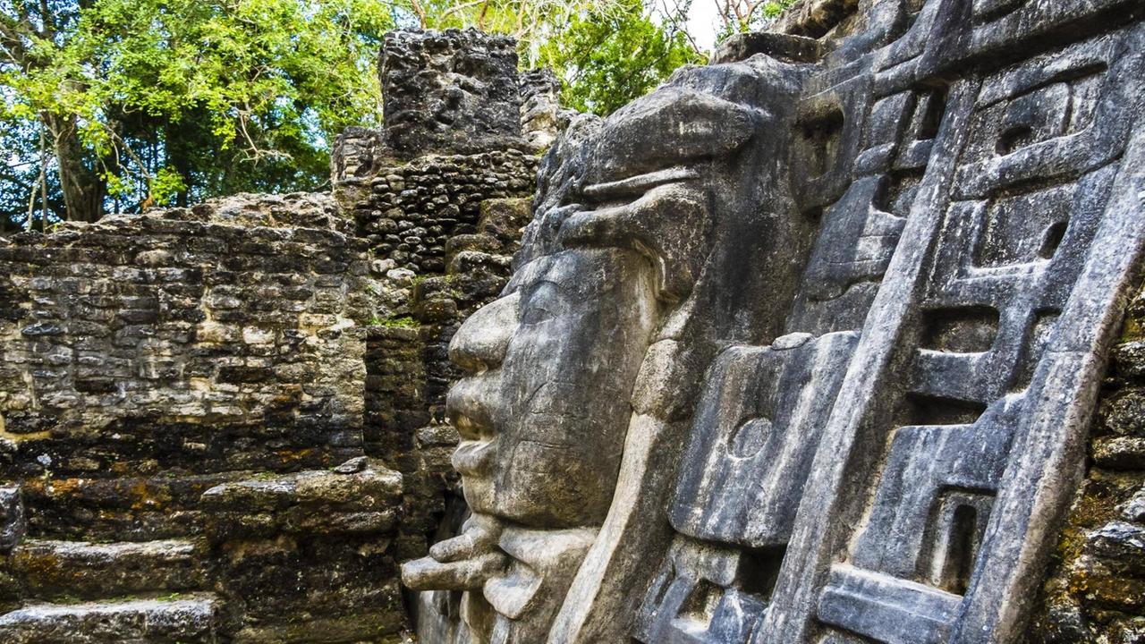 Maya-Stätte auf der Halbinsel Yucatan, in Belize. Maya-Stätte auf der Halbinsel Yucatan, in Belize.