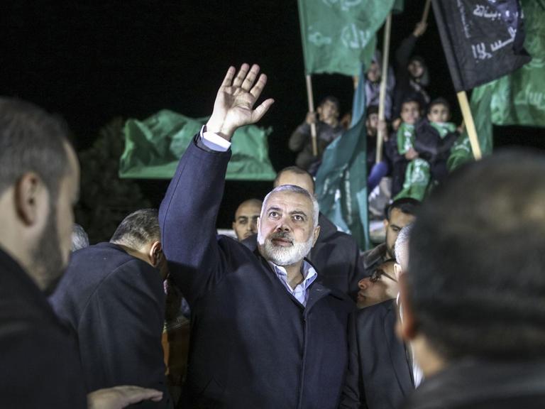 Hamas-Anführer Ismail Hanija nimmt am 6.12.2017 an einer Protestveranstaltung gegen Trumps Jerusalem-Entscheidung in Gaza teil.