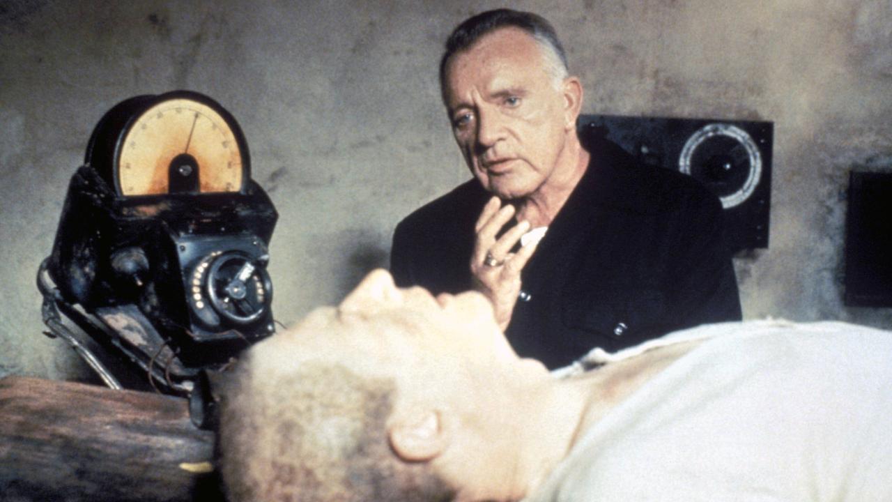 Die Schauspieler Richard Burton und John Hurt in der Verfilmung von "1984". Die Schauspieler Richard Burton und John Hurt in der Verfilmung von "1984".