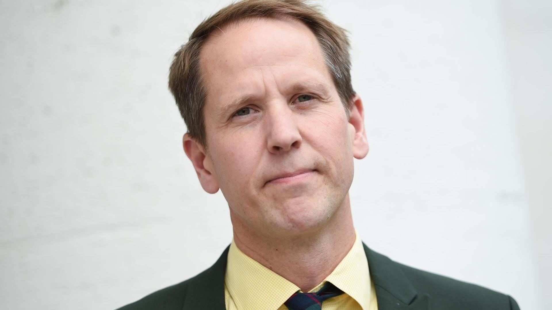 Hauke Hückstädt vor dem Literaturhaus in Frankfurt am Main am Rande einer Lesung. Hauke Hückstädt vor dem Literaturhaus in Frankfurt am Main am Rande einer Lesung.