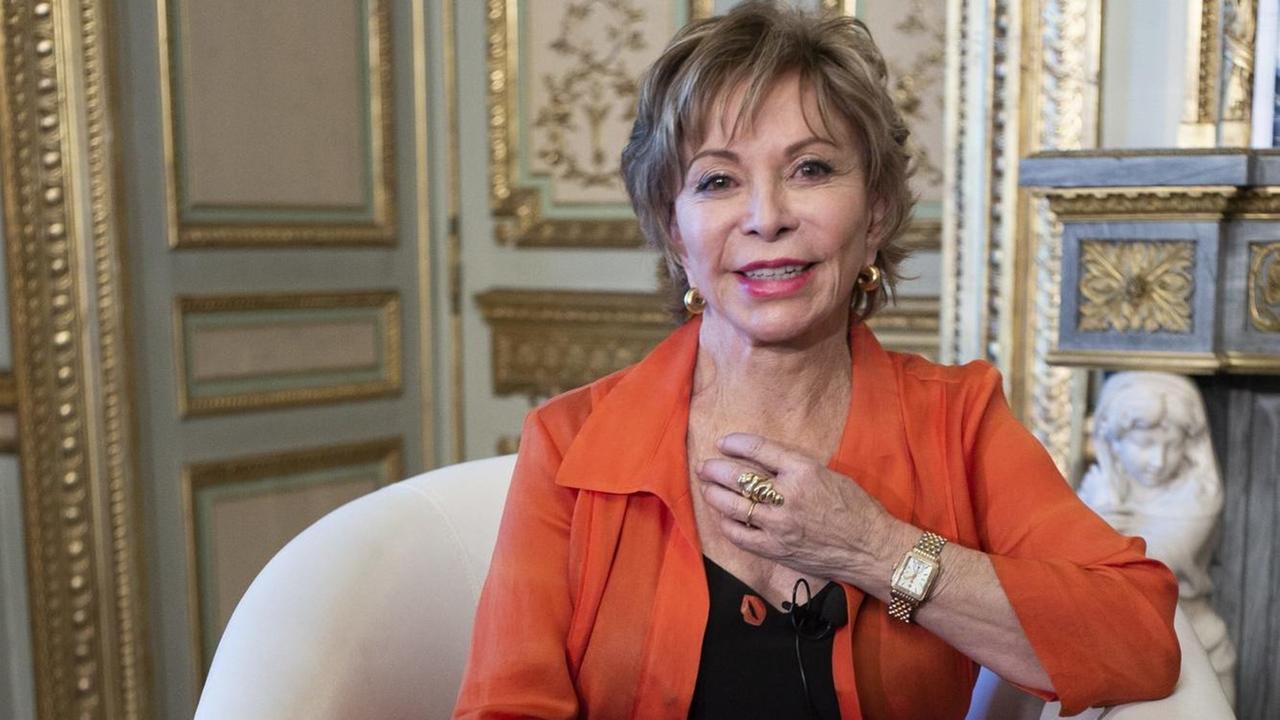 Isabel Allende präsentierte ihren Roman "Largo Petalo de Mar" am 27. Mai 2019 in Madrid Isabel Allende präsentierte ihren Roman "Largo Petalo de Mar" am 27. Mai 2019 in Madrid