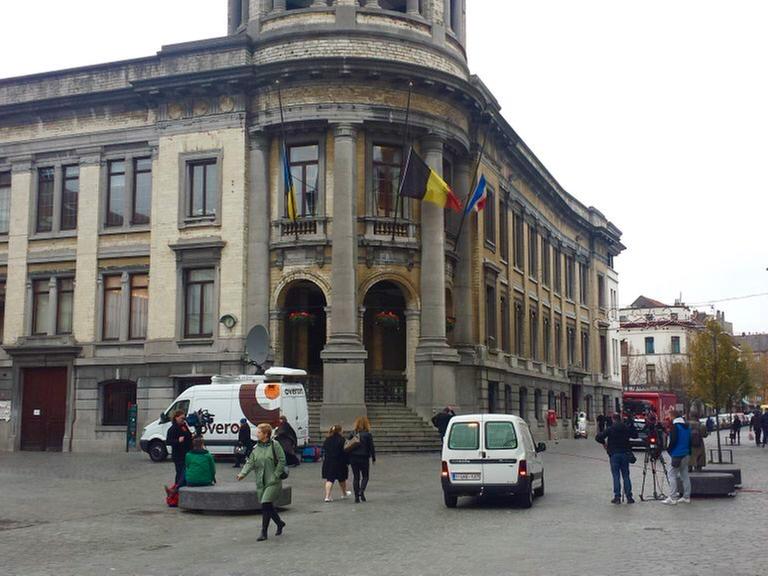 Marktplatz und Rathaus von Molenbeek. Der Brüsseler Stadtteil gilt als ein Ort, an dem Muslime zunehmend radikalisiert werden.