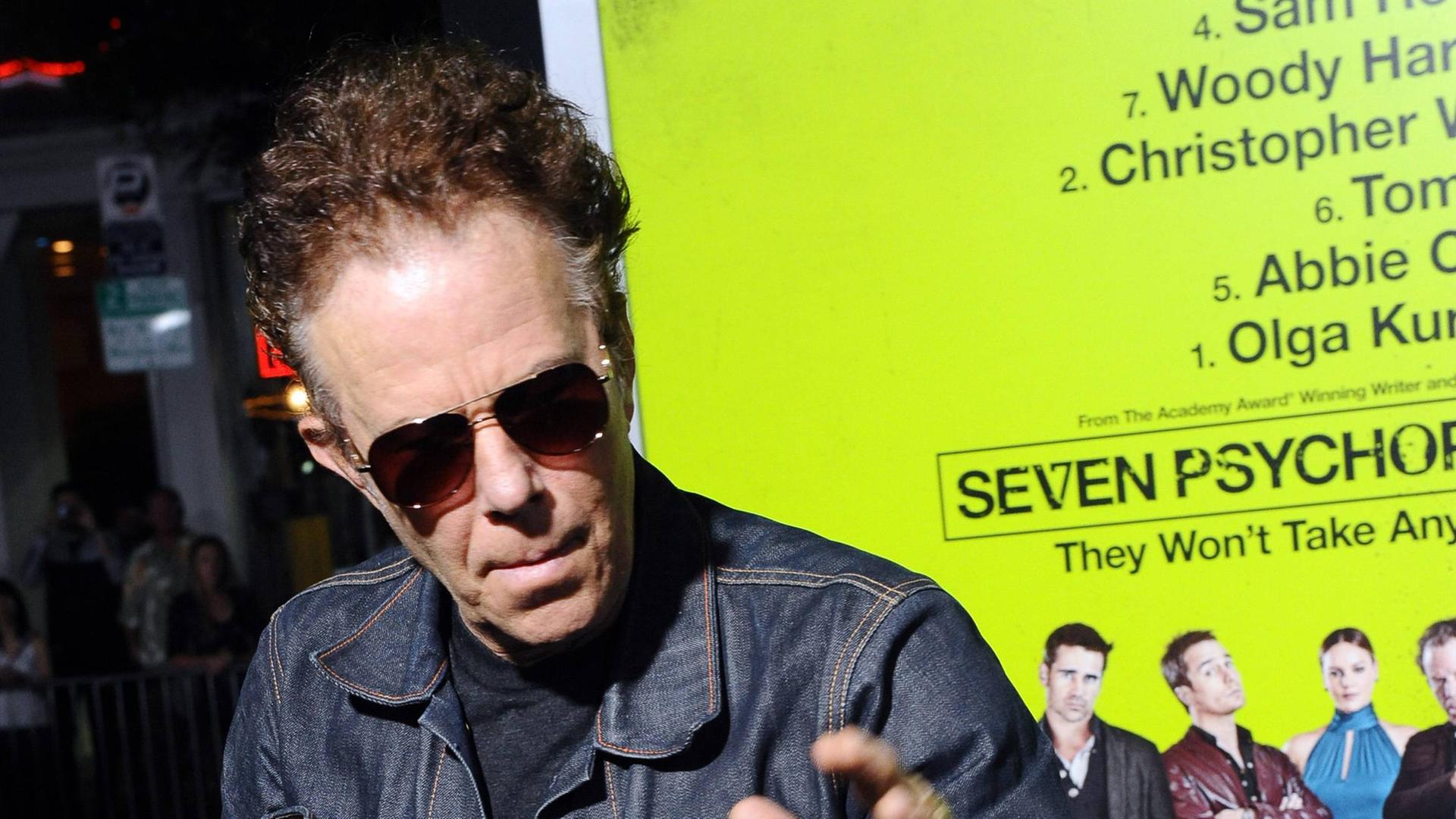 Der Musiker und Sänger Tom Waits bei der Premiere des Films "Seven Psychopaths" im Bruin Theatre in Westwood in Los Angeles am 1. Oktober 2012. Der Musiker und Sänger Tom Waits bei der Premiere des Films "Seven Psychopaths" im Bruin Theatre in Westwood in Los Angeles am 1. Oktober 2012.