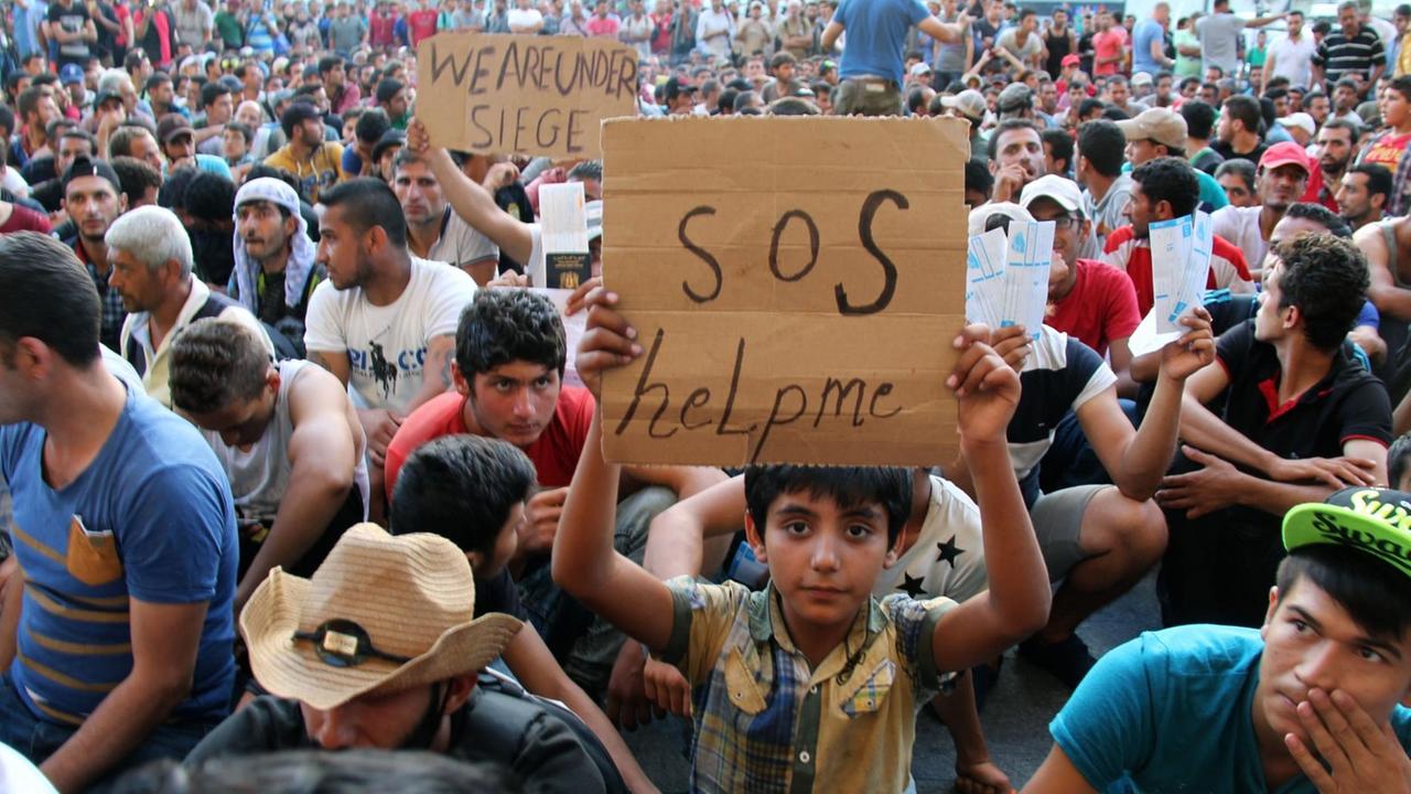 Flüchtlinge am Budapester Ostbahnhof Keleti (02.09.2015). Flüchtlinge am Budapester Ostbahnhof Keleti (02.09.2015).