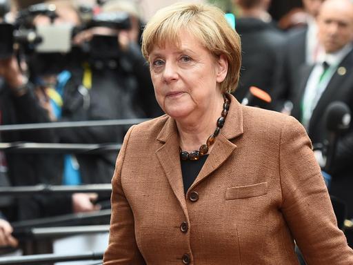 Bundeskanzlerin Merkel bei der Ankunft zum EU-Flüchtlingsgipfel in Brüssel