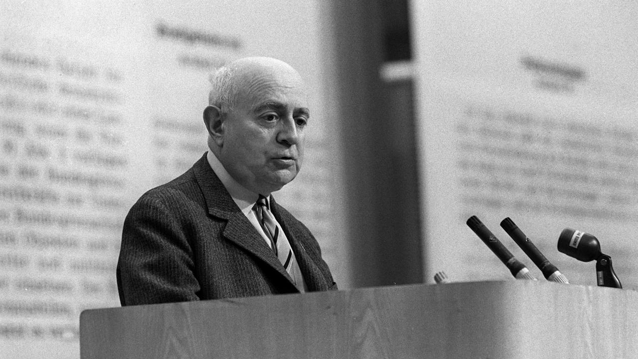 Der Soziologie-Professor Theodor Adorno am 28.05.1968. Der Soziologie-Professor Theodor Adorno am 28.05.1968.