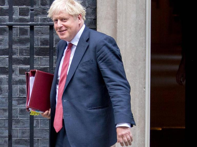  Minister Boris Johnson  verlässt Downing Street No. 10